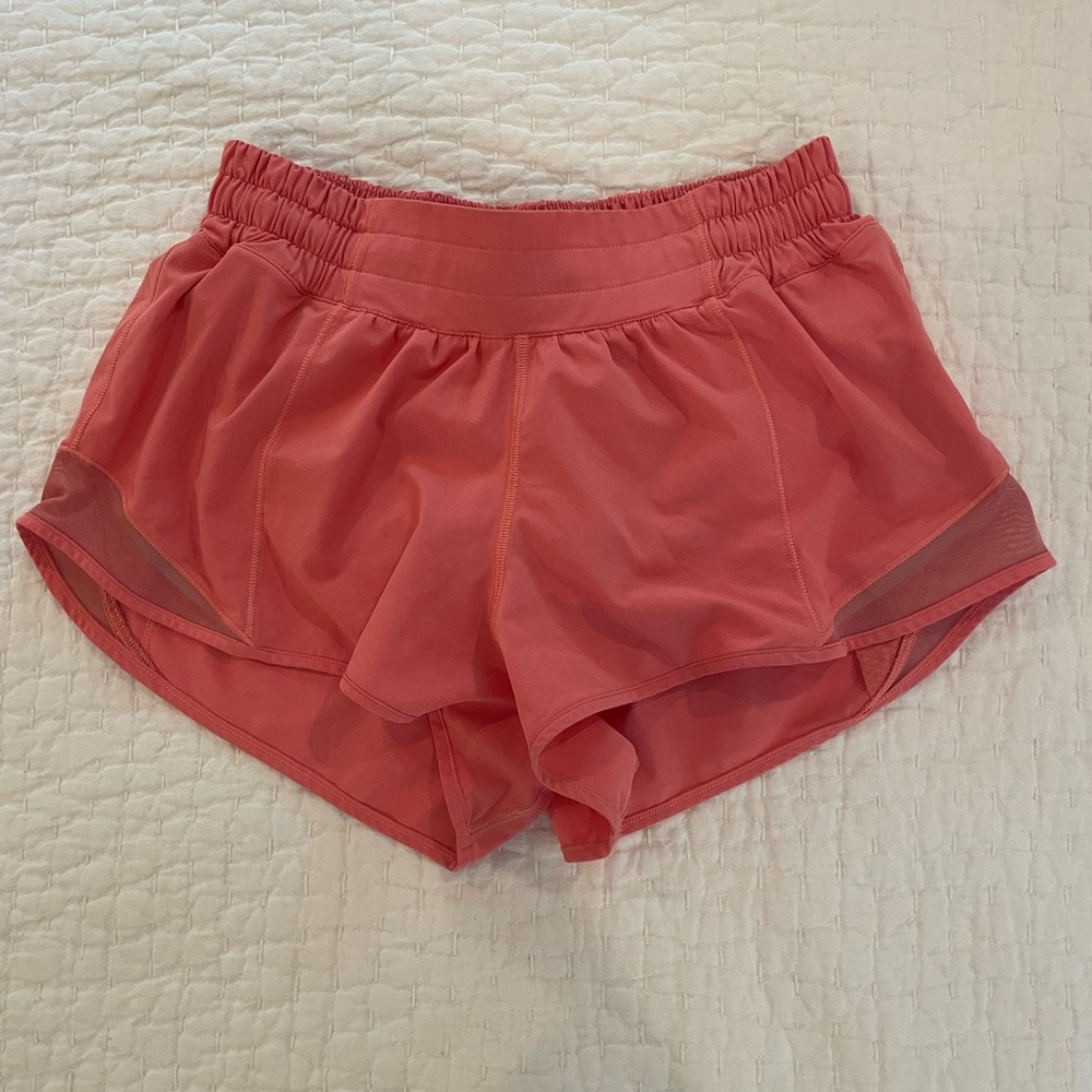 Lululemon size 4 Hotty Hot 2.5 inch